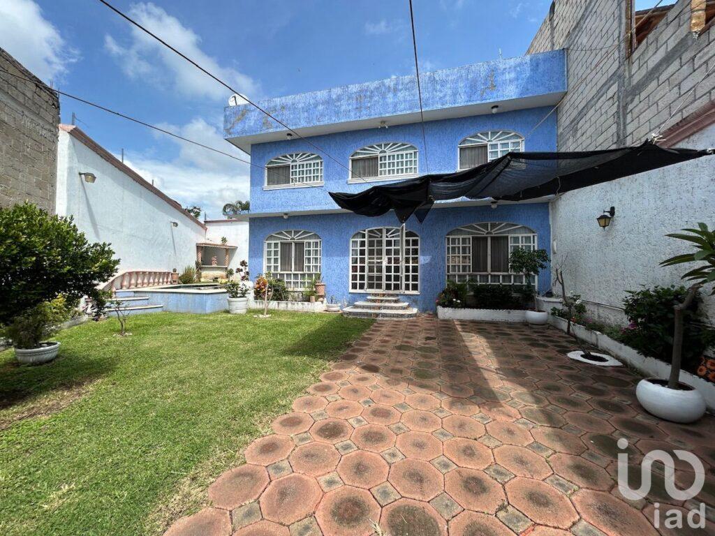 Casa con alberca, al norte de Cuernavaca