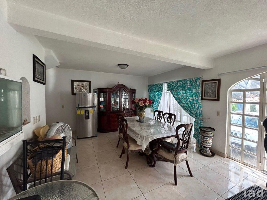 Casa con alberca, al norte de Cuernavaca