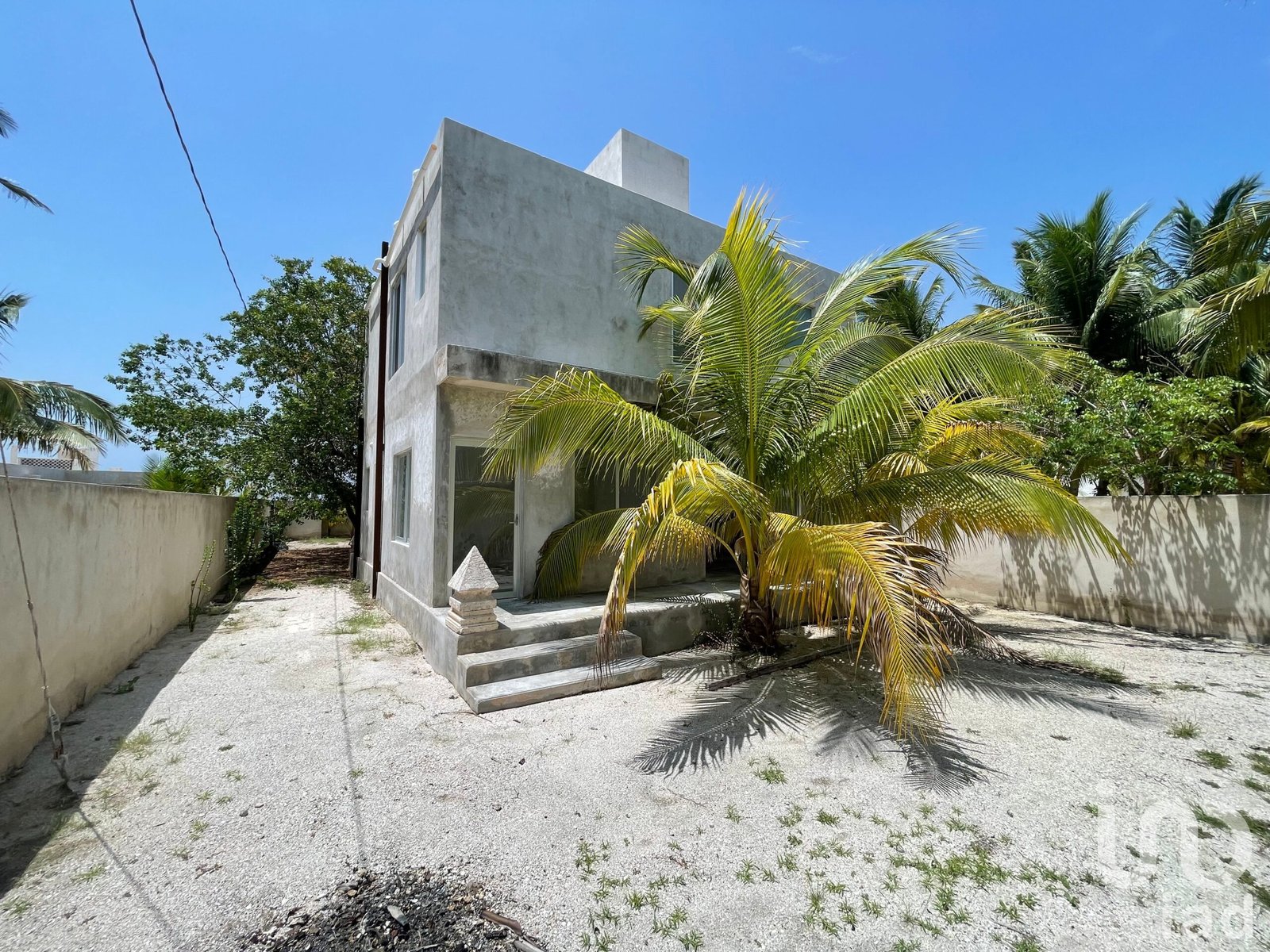 Casa Celosía  Oportunidad en Venta en playa en segunda fila, Santa Clara, Yucatan