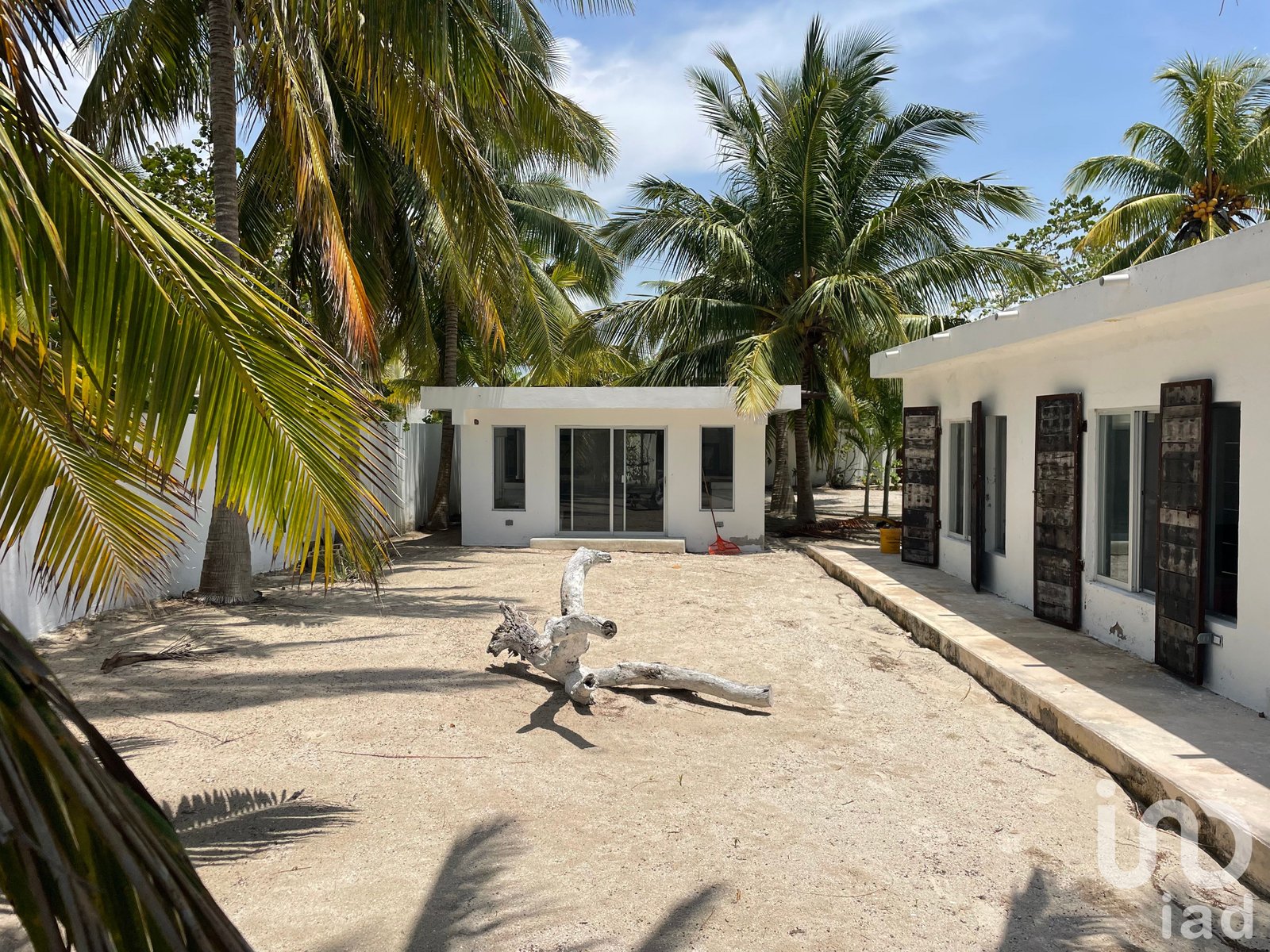 Casa Estudio, Oportunidad en Venta en playa en segunda fila, Santa Clara, Yucatan