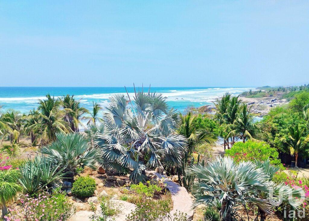 MAGNIFICA CASA FRENTE A LA BAHIA EN EL PUERTECITO