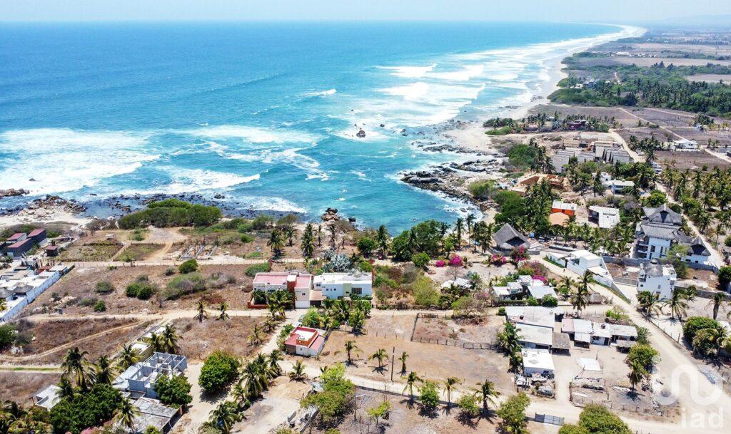 MAGNIFICA CASA FRENTE A LA BAHIA EN EL PUERTECITO