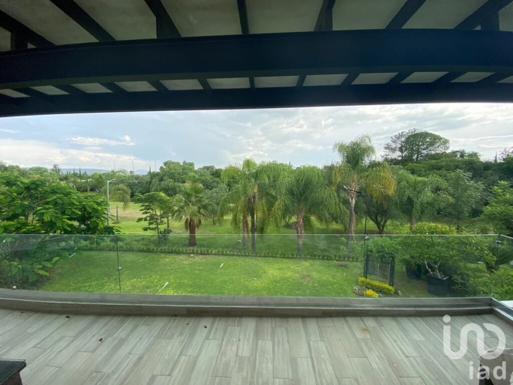 CASA EN VILLAS REGENCY JURICA