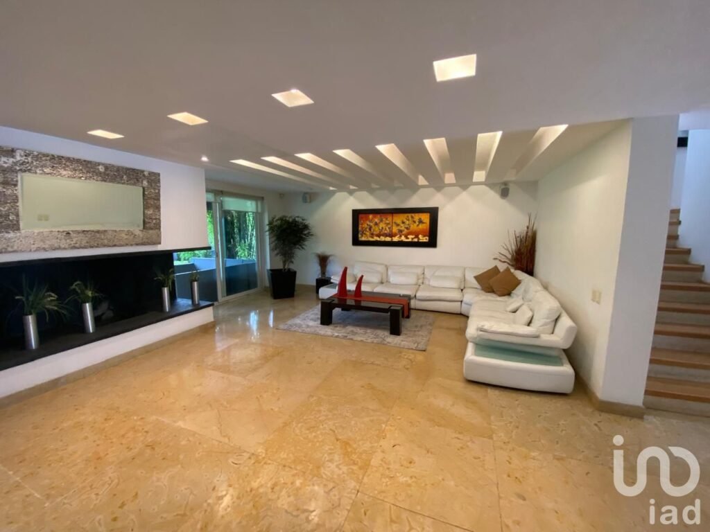 CASA EN VILLAS REGENCY JURICA