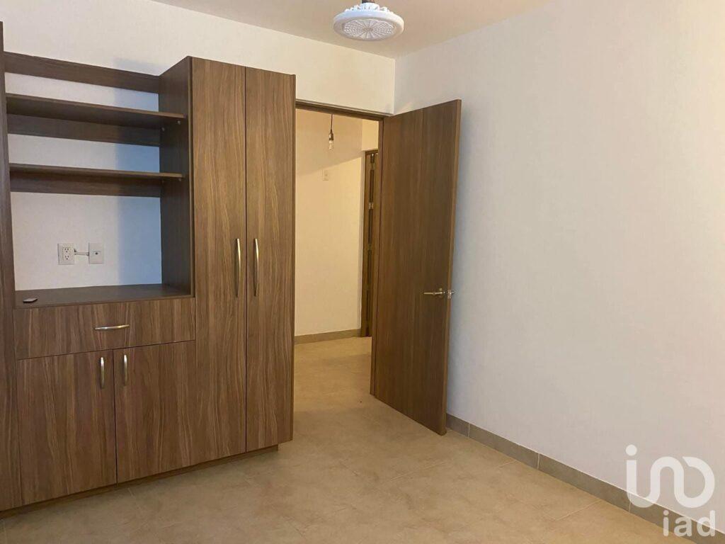 Venta departamento de 2 plantas en privada dentro del Fraccionamiento El Refugio