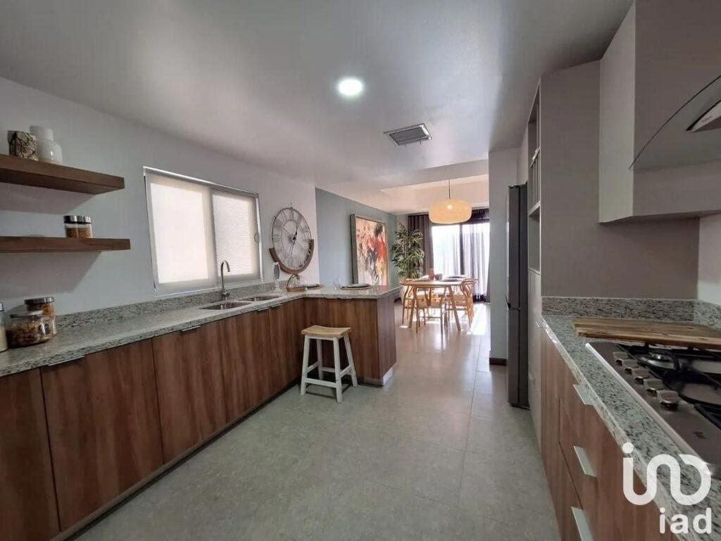 CASA EN RINCONADAS DEL VALLE II MODELO GIRONA ZONA SENDERO