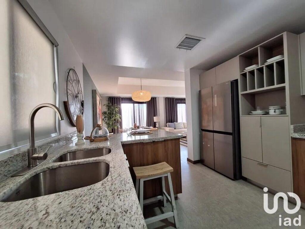 CASA EN RINCONADAS DEL VALLE II MODELO GIRONA ZONA SENDERO