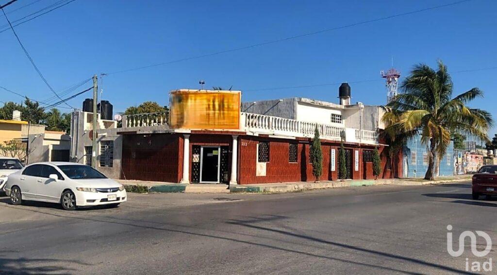 SE VENDE AMPLIA PROPIEDAD EN ESQUINA COL. EL PROVENIR, MERIDA, YUCATAN.