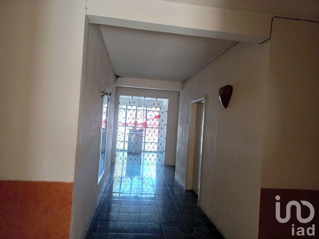 SE VENDE AMPLIA PROPIEDAD EN ESQUINA COL. EL PROVENIR, MERIDA, YUCATAN.