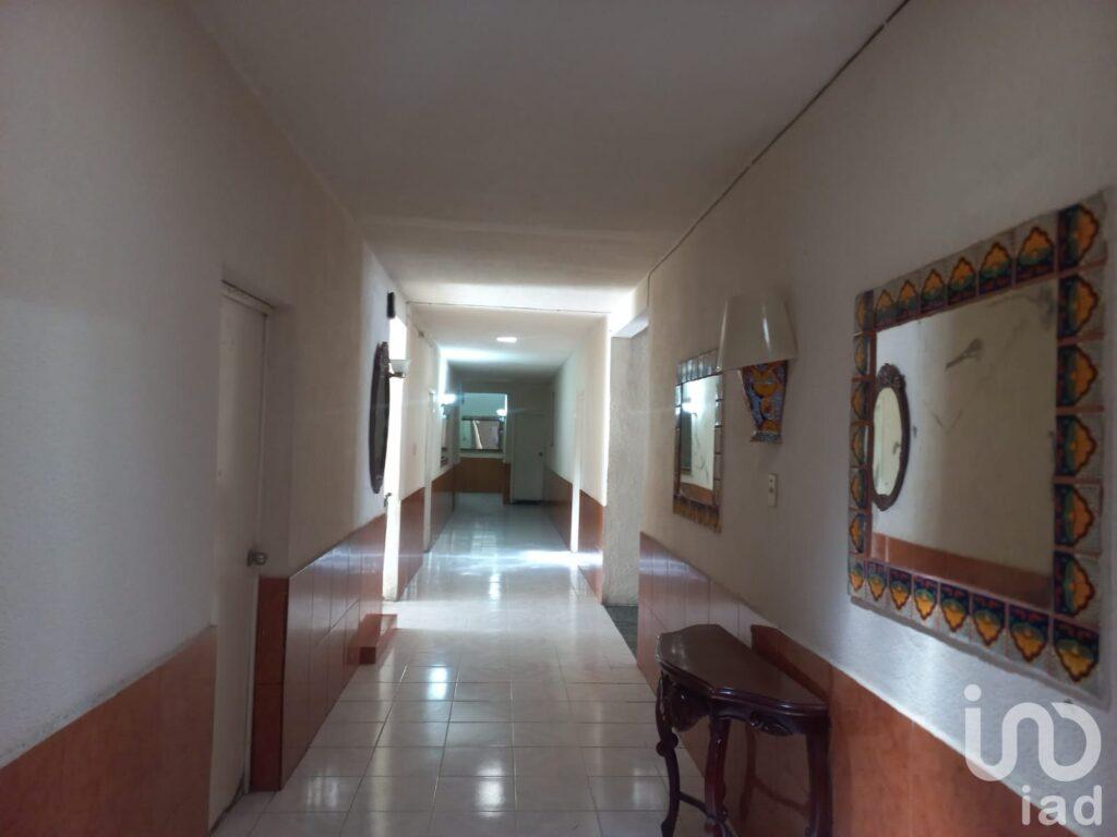 SE VENDE AMPLIA PROPIEDAD EN ESQUINA COL. EL PROVENIR, MERIDA, YUCATAN.