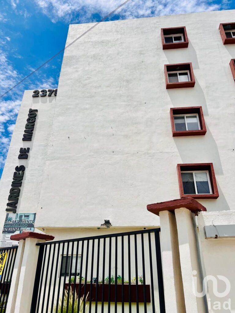 SE RENTAN DEPARTAMENTOS EN AV 16 DE SEPTIEMBRE UBICACION CENTRICA