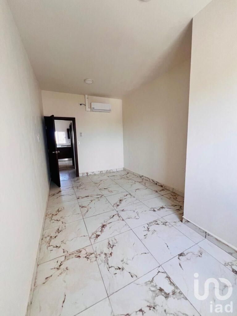 SE RENTAN DEPARTAMENTOS EN AV 16 DE SEPTIEMBRE UBICACION CENTRICA