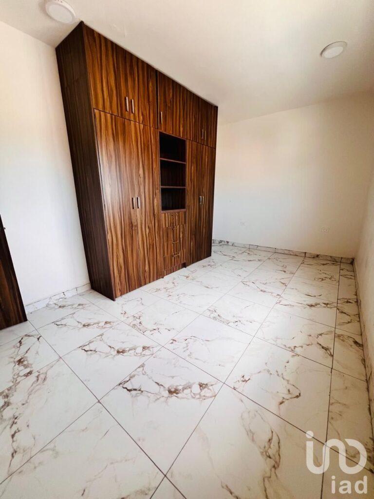 SE RENTAN DEPARTAMENTOS EN AV 16 DE SEPTIEMBRE UBICACION CENTRICA