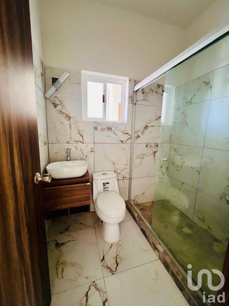 SE RENTAN DEPARTAMENTOS EN AV 16 DE SEPTIEMBRE UBICACION CENTRICA