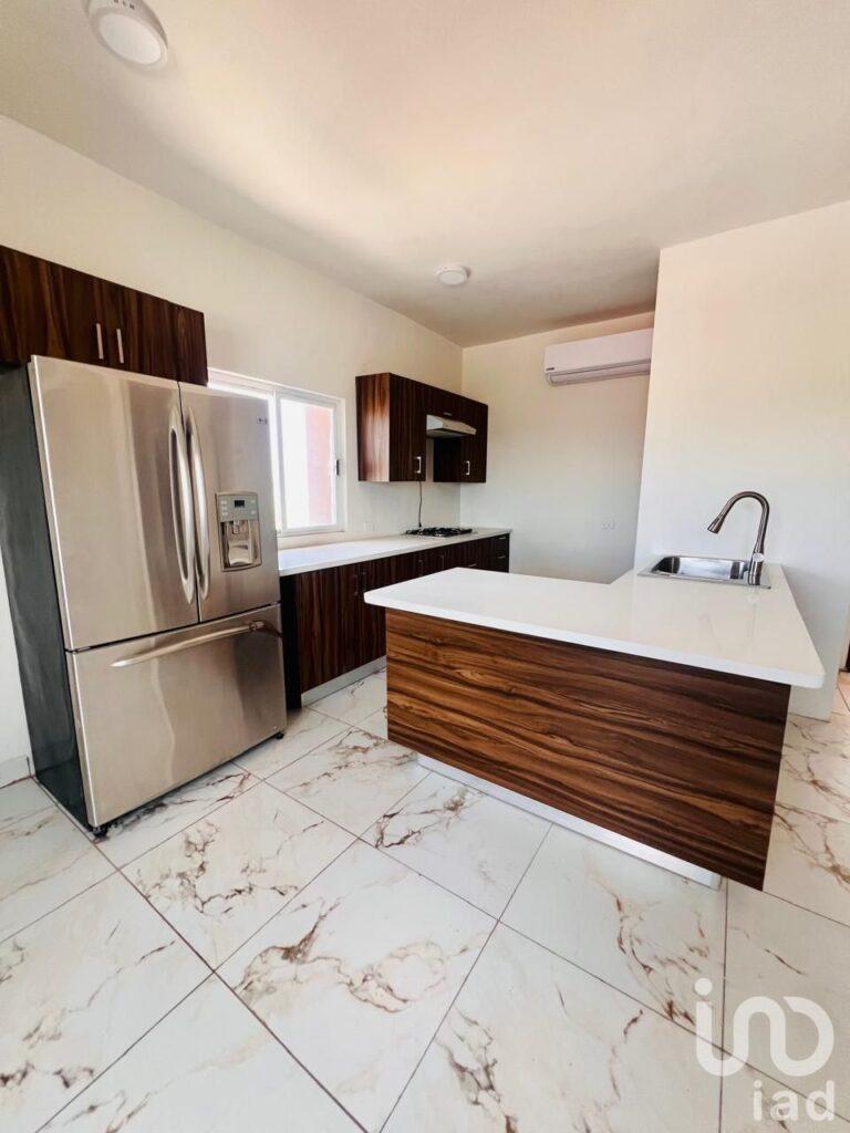 SE RENTAN DEPARTAMENTOS EN AV 16 DE SEPTIEMBRE UBICACION CENTRICA