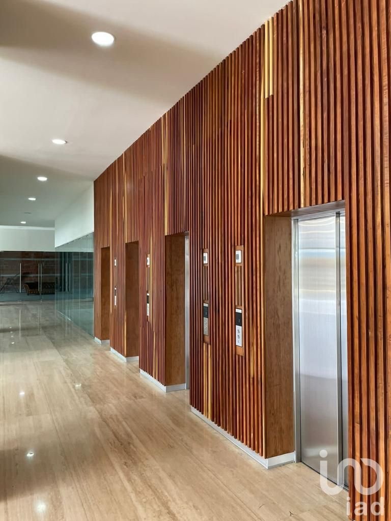 Local en renta en Corporativo Titanium