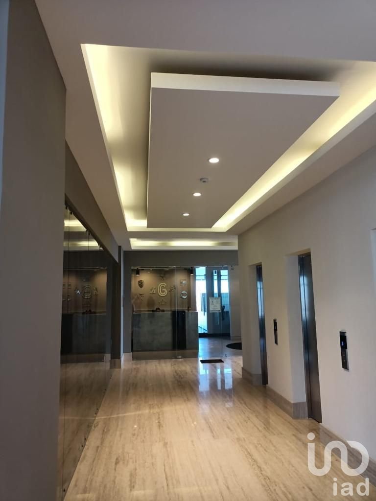 Local en renta en Corporativo Titanium