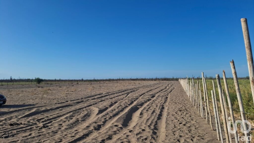 VENTA TERRENO DESARROLLO HABITACIONAL EN  LA COL. BONFIL EN LA PAZ BCS CERCA DEL MAR