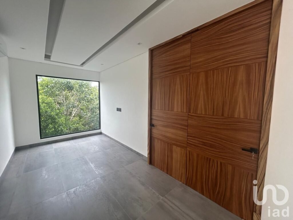 Residencia de lujo en Vía Cumbres, 3 rec, alberca privada, acabados premium