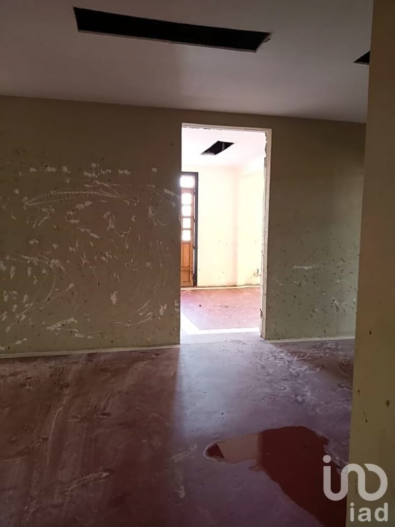 PROPIEDA EN VENTA EN ZONA CENTRO DE TAPACHULA APTA PARA OFICINAS ESCUELA, COMERCIO O CASA HABITACION