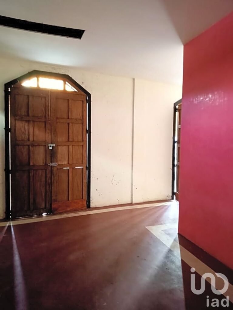 PROPIEDA EN VENTA EN ZONA CENTRO DE TAPACHULA APTA PARA OFICINAS ESCUELA, COMERCIO O CASA HABITACION