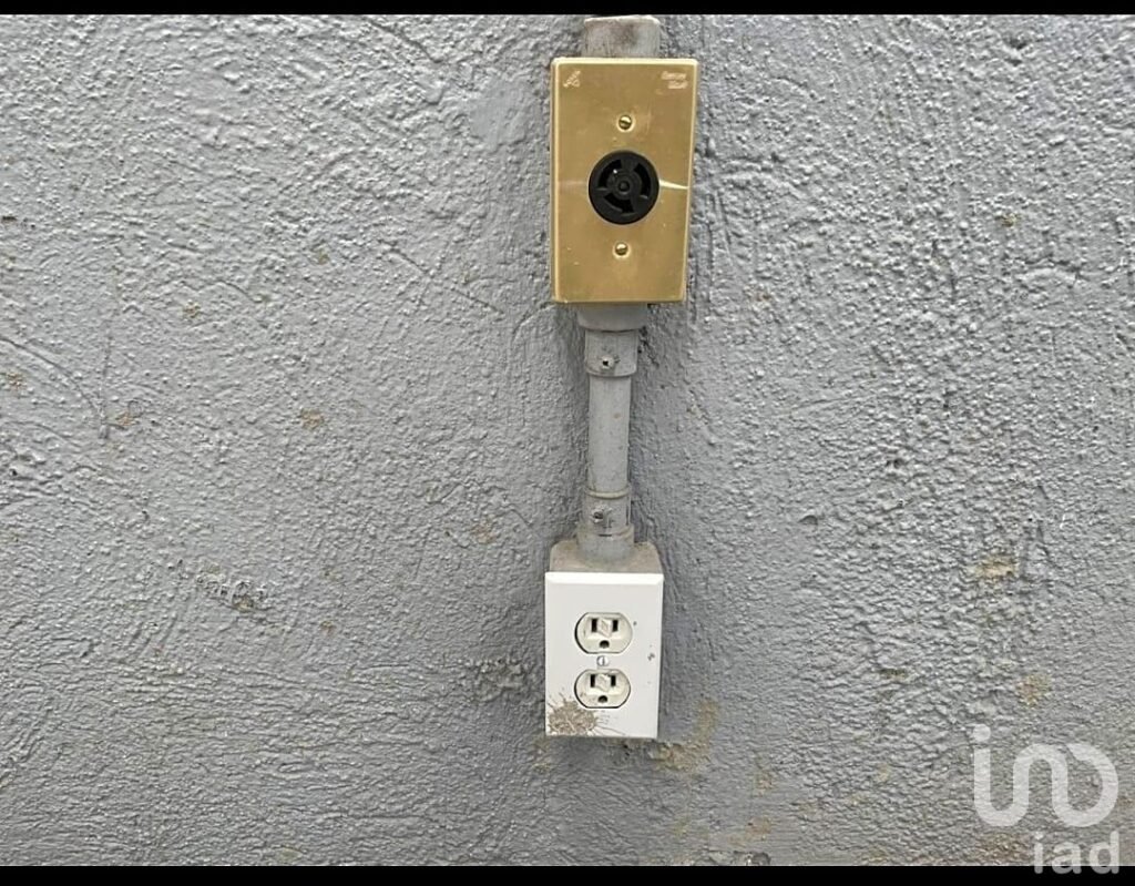 BODEGA EN RENTA 300 mts2  ZONA HUMBOLTD