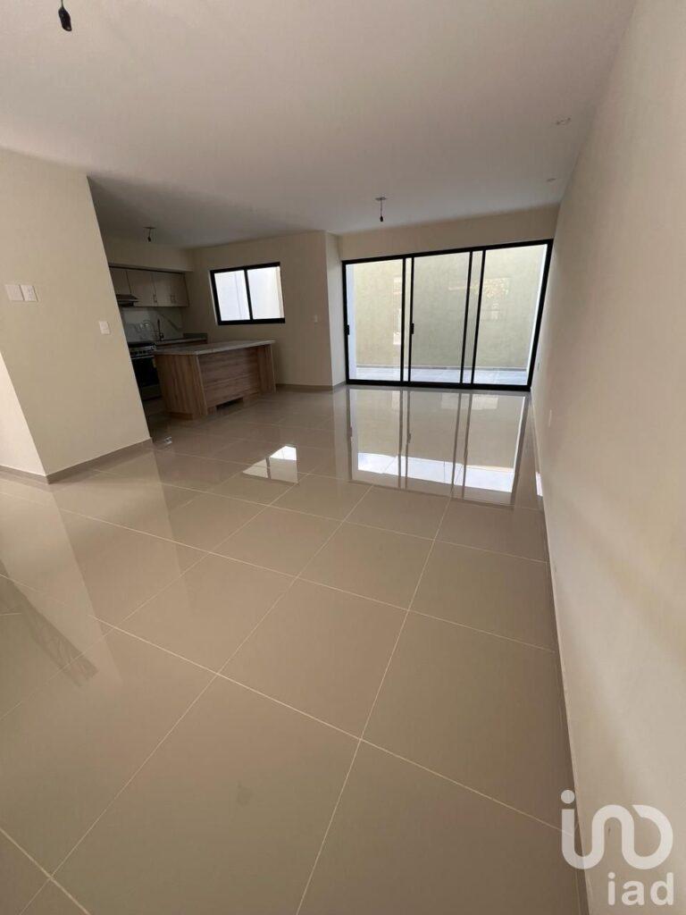 Casa en Maderas Residencial, Celaya 3 hab, alberca y terraza por camino San José de Guanajuato