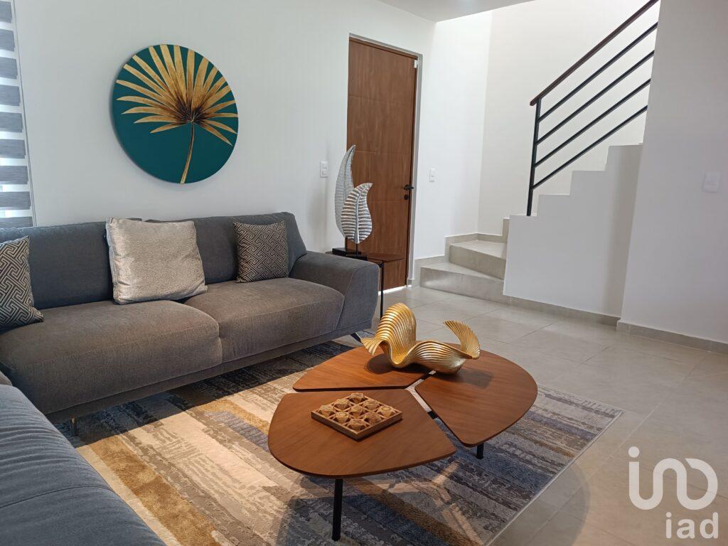 Camino a San José, cerca UNITESBA, cerca Ancona, cerca Puerta de Piedra, casa 2 recámaras Reserva