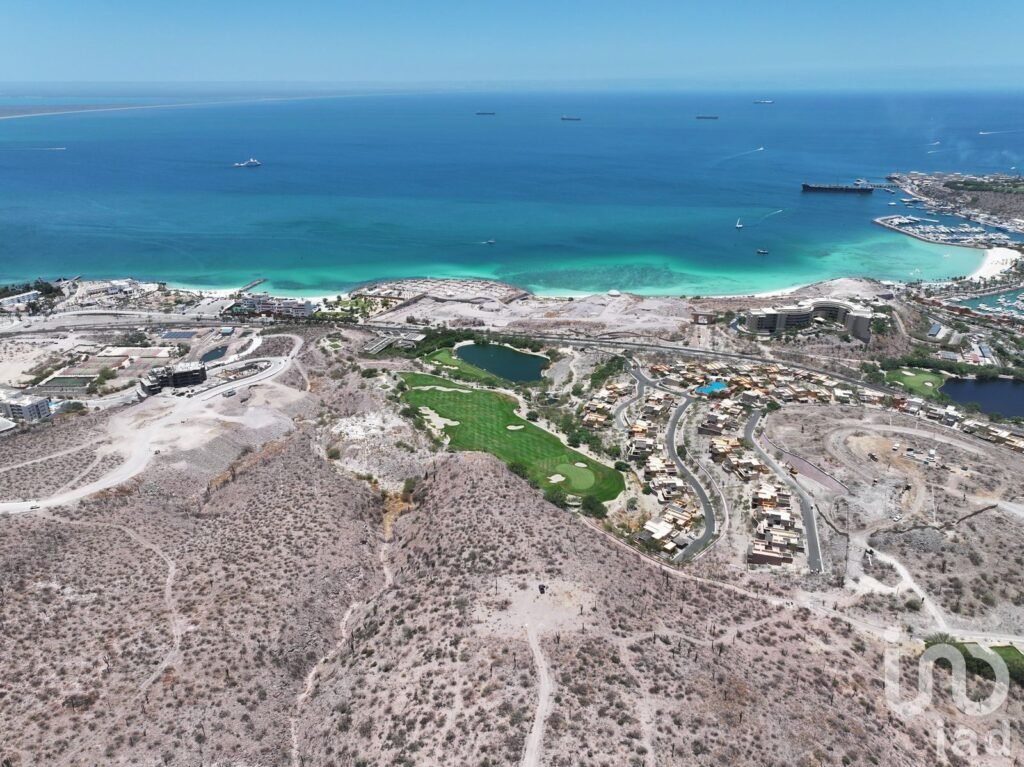 TERRENO CON VISTA AL MAR EN LA MEJOR ZONA RESIDENCIAL DE LA PAZ BAJA CALIFORNIA SUR