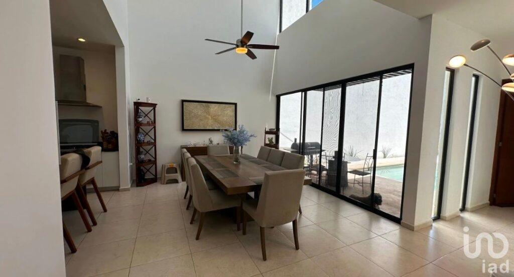 Casa en venta en Cholul, Mérida, Yucatán.
