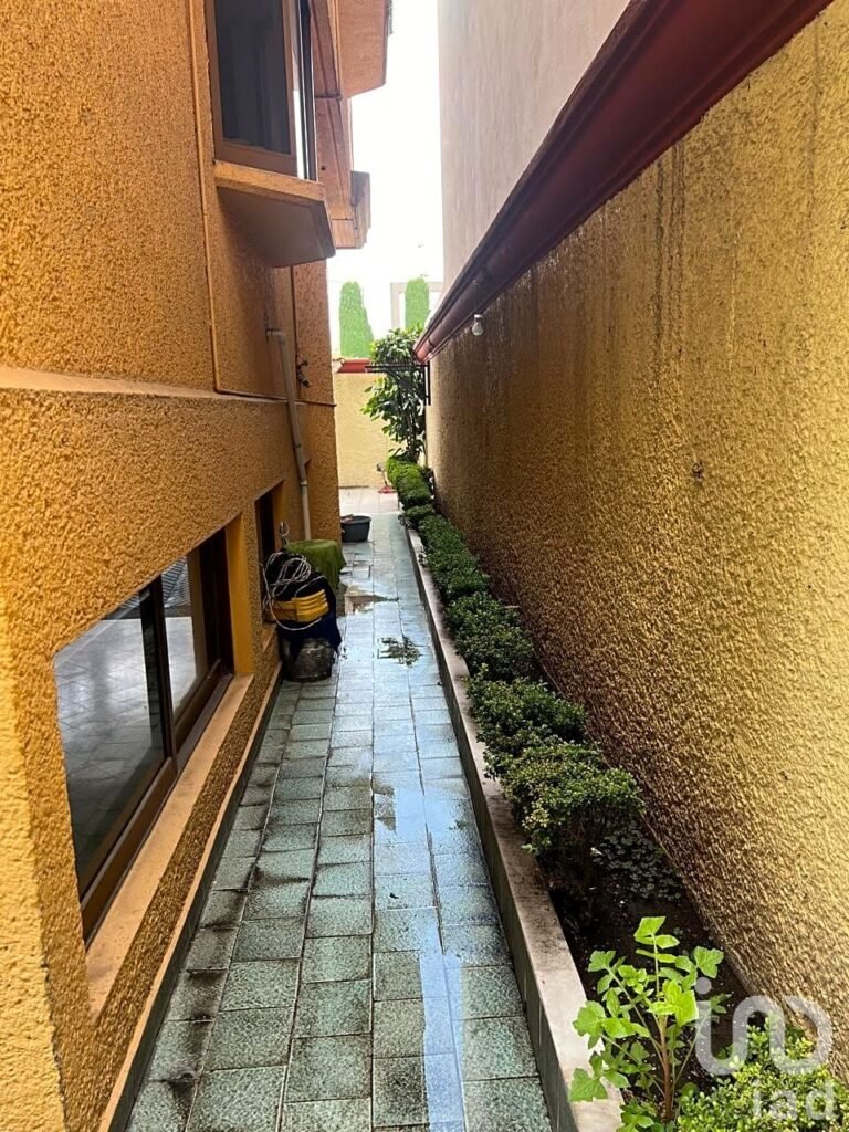 RESIDENCIA EN VENTA FRACCIONAMIENTO TORRES LINDAVISTA