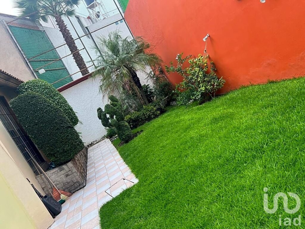 RESIDENCIA EN VENTA FRACCIONAMIENTO TORRES LINDAVISTA