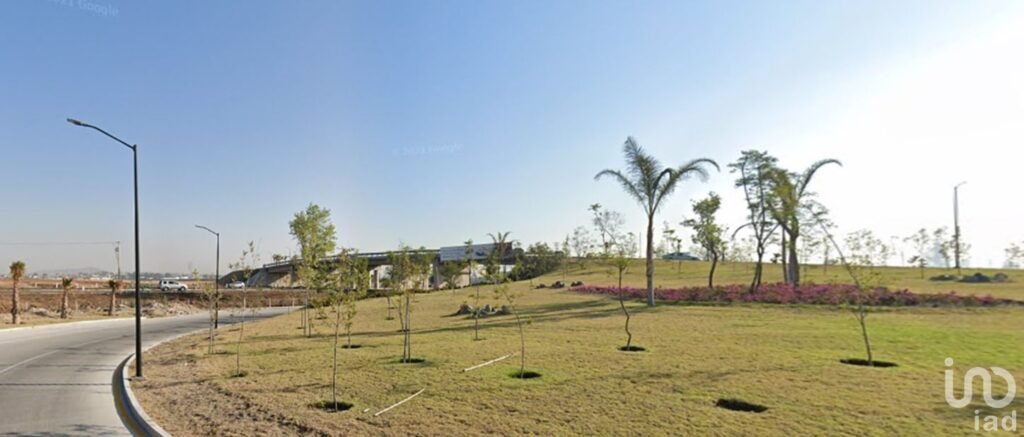 Se Vende Terreno Sobre Lateral Atlixcayotl, en Angelopolis