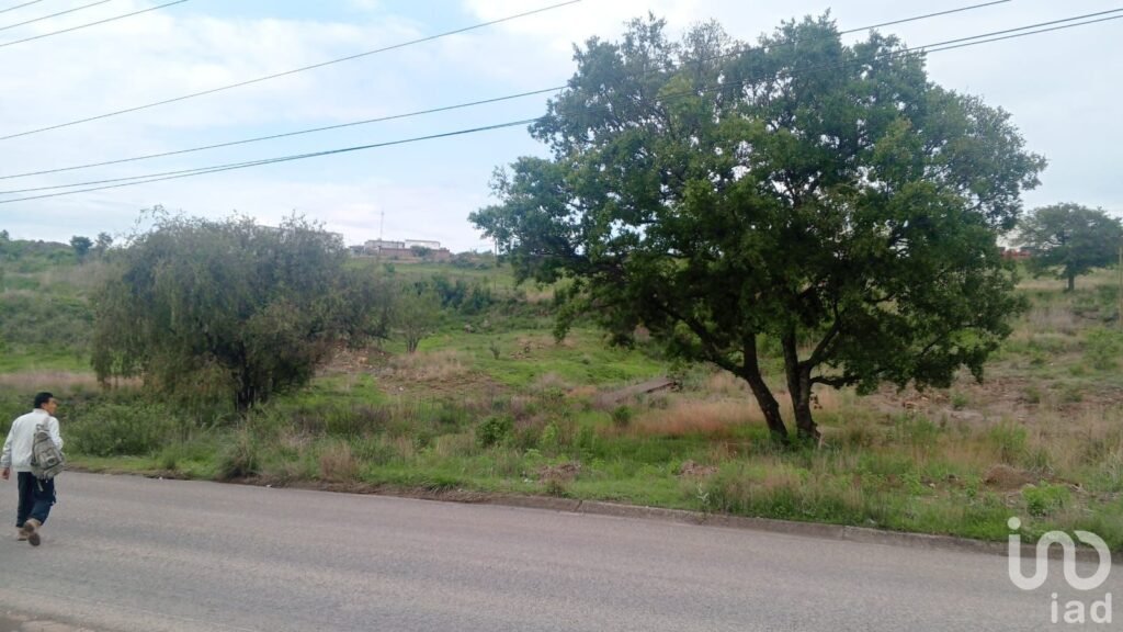 Se Vende Terreno En Prolongación de la 11 Sur, Sobre Carretera Por Jardines de Santa Clara