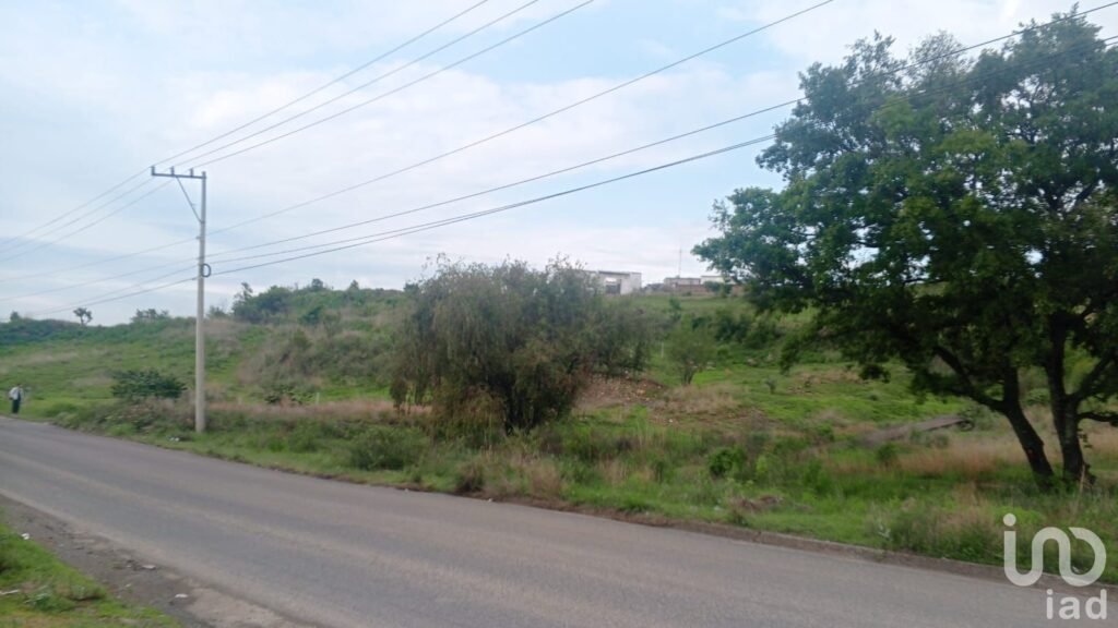 Se Vende Terreno En Prolongación de la 11 Sur, Sobre Carretera Por Jardines de Santa Clara