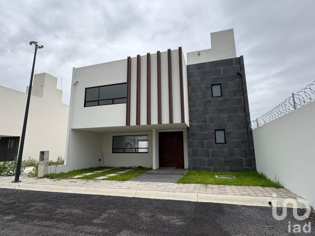 Se vende casa nueva moderna en Privada Residencial Explanada-Sur en Pachuca, Hidalgo