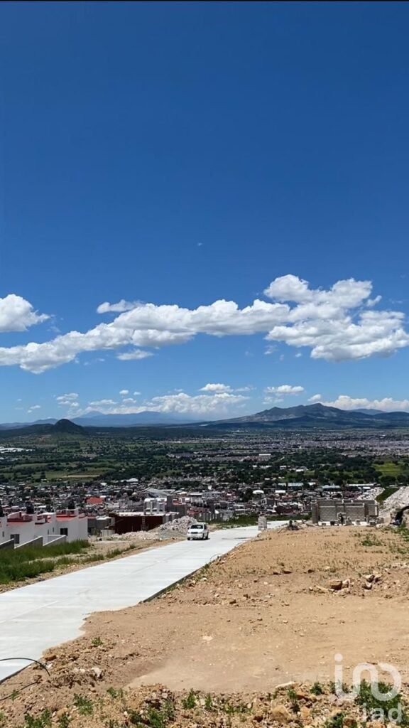 TERRENO EN VENTA EN FRACCIONAMIENTO HABITACIONAL,PACHUQUILLA,HGO.