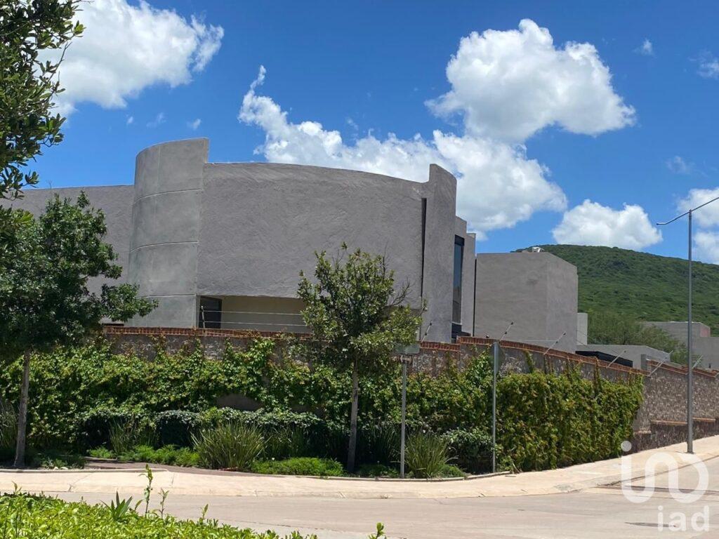 CASA EN ALTOZANO QRO