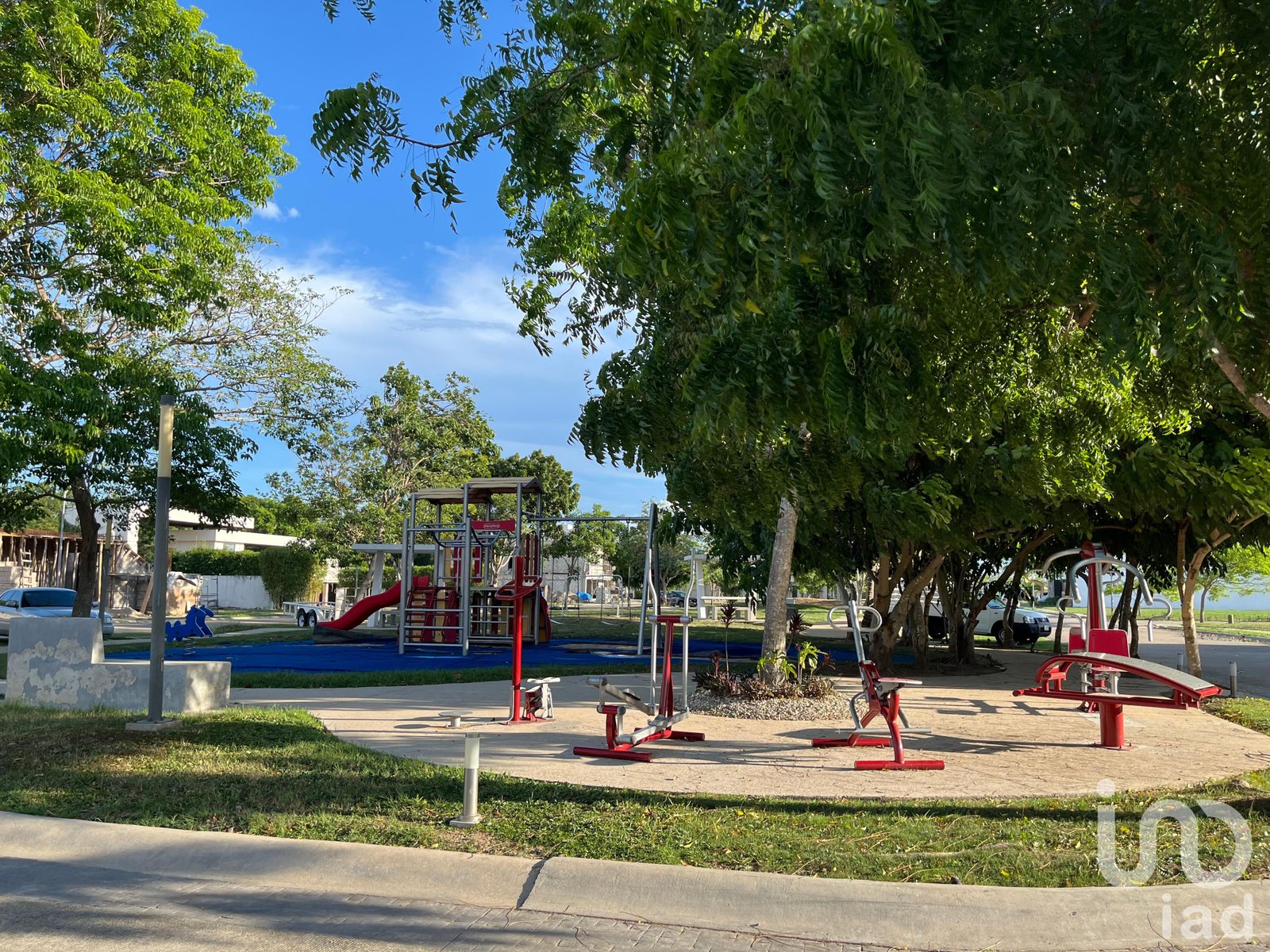 Terreno en Zona Country en Fracc. Jardines de Mazaltepec de 388 m2