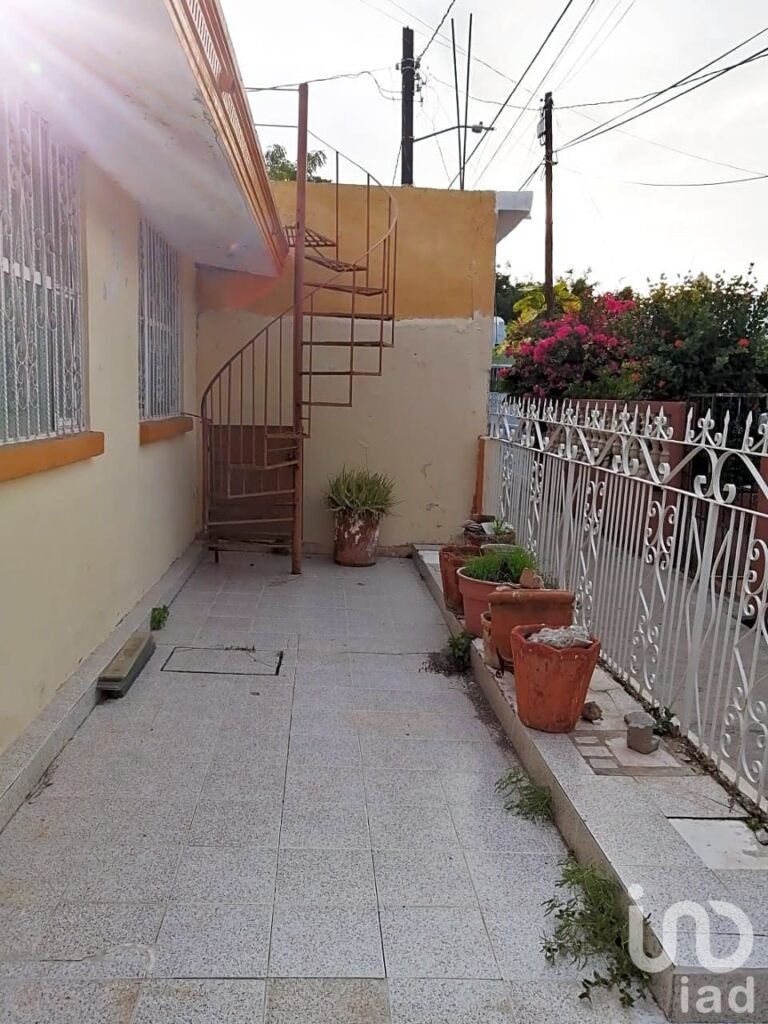 CASA EN VENTA EN LOPEZ MATEOS MAZATLAN SINALOA