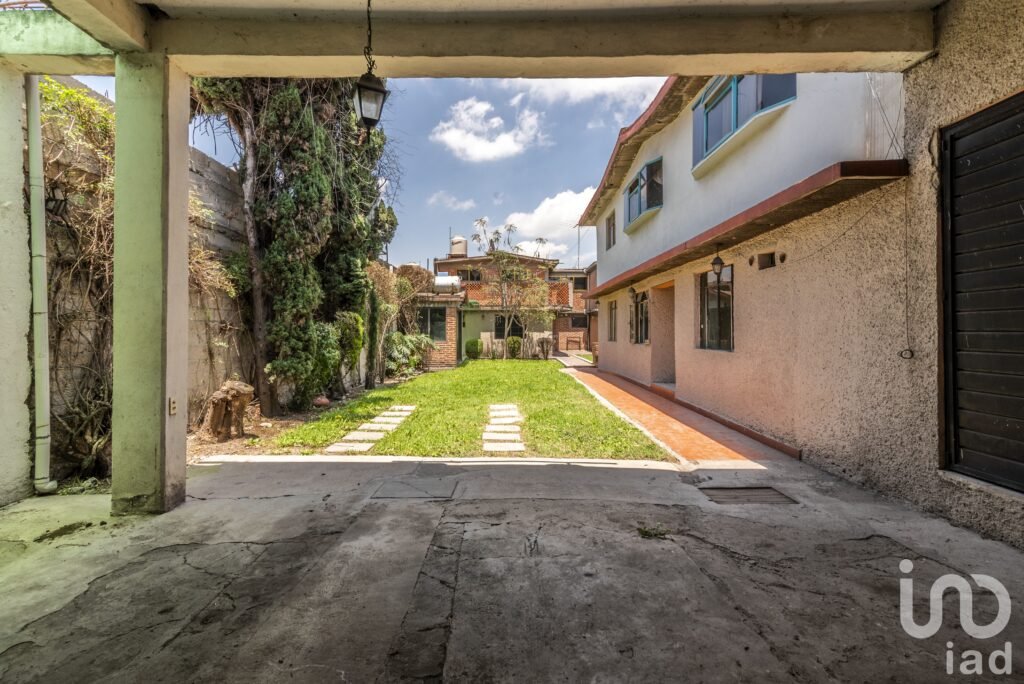 Casa en venta en San Miguel Xochimanga, Estado de México