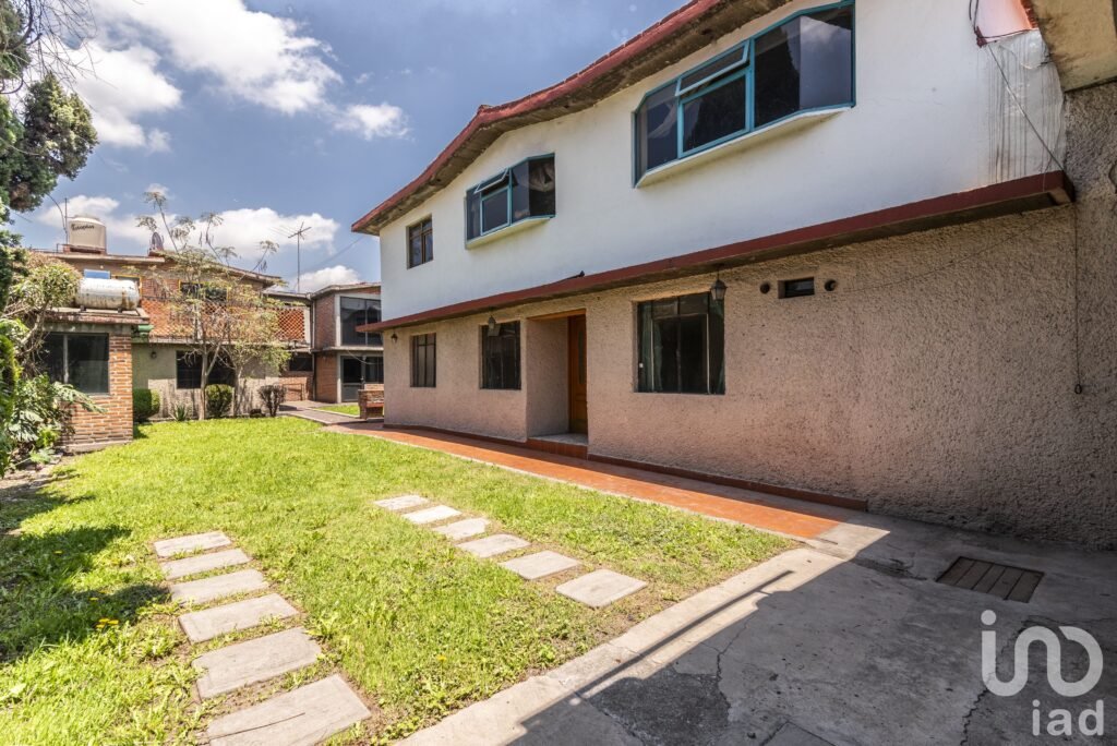 Casa en venta en San Miguel Xochimanga, Estado de México