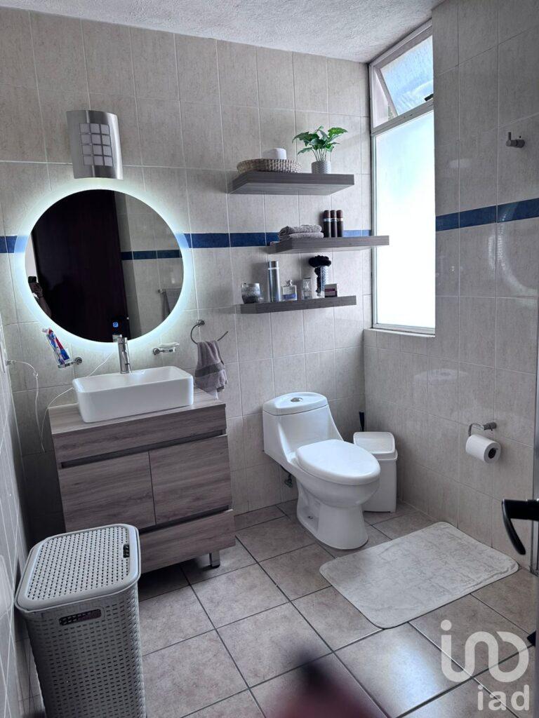 CASA EN BOSQUES DEL CENTINELA