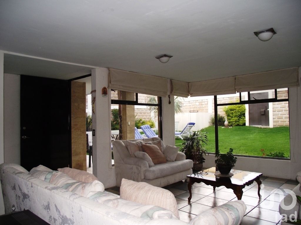 CASA EN VENTA EN RINCONES DE LA CALERA PUEBLA