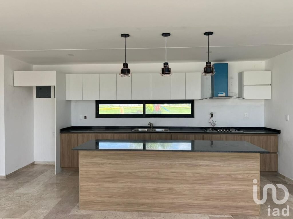 CASA  EN VENTA EN  RESIDENCIAL PUERTA DE HIERRO