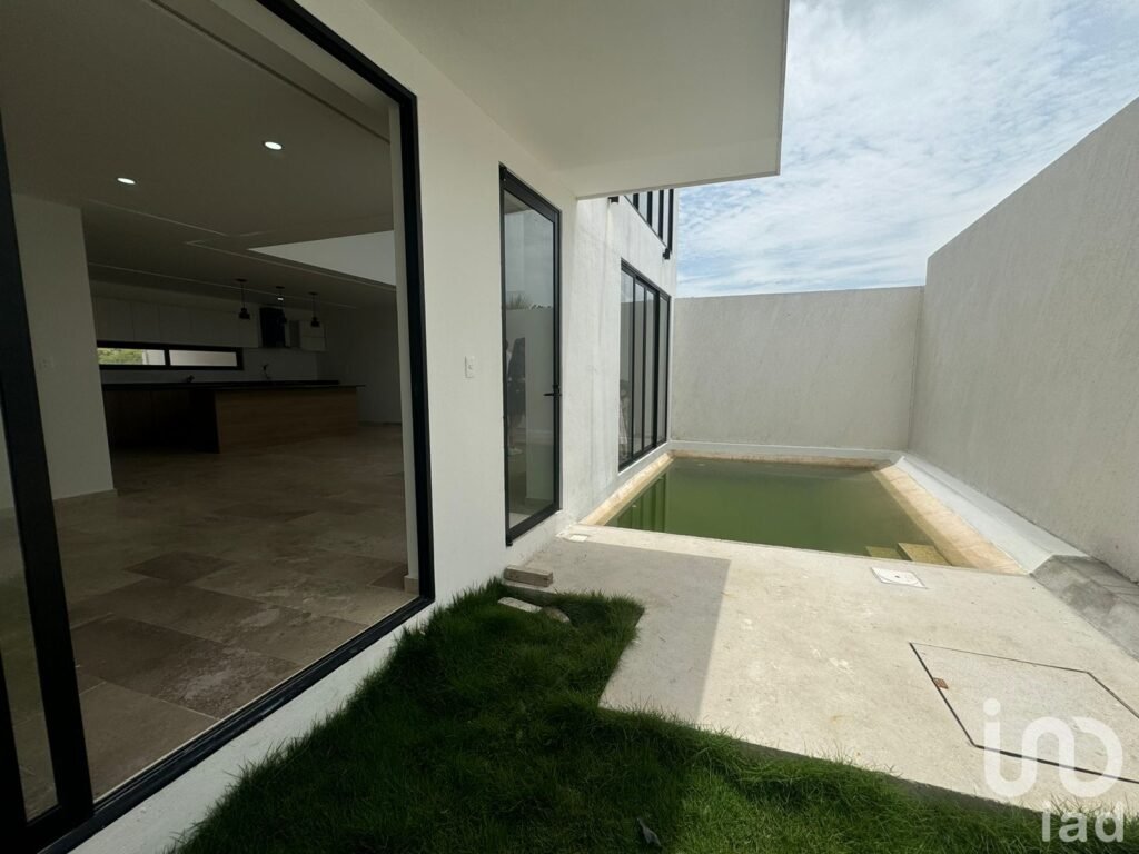 CASA  EN VENTA EN  RESIDENCIAL PUERTA DE HIERRO