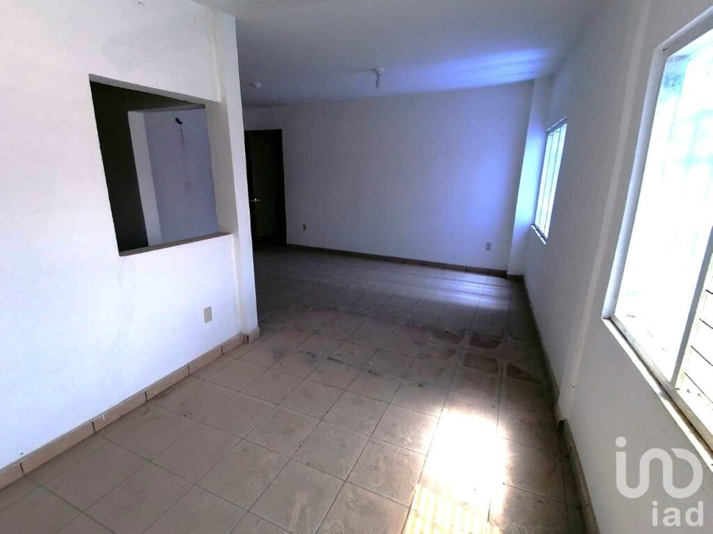 VENTA DE EDIFICIO EN TERAN IDEAL PARA CLINICA O CONSULTORIOS