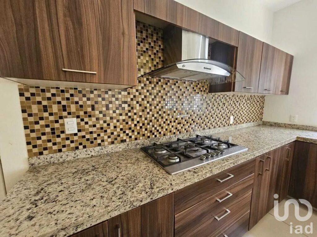 CASA EN VENTA EN RESIDENCIAL  SAN CARLOS CON AMPLIOS ESPACIOS