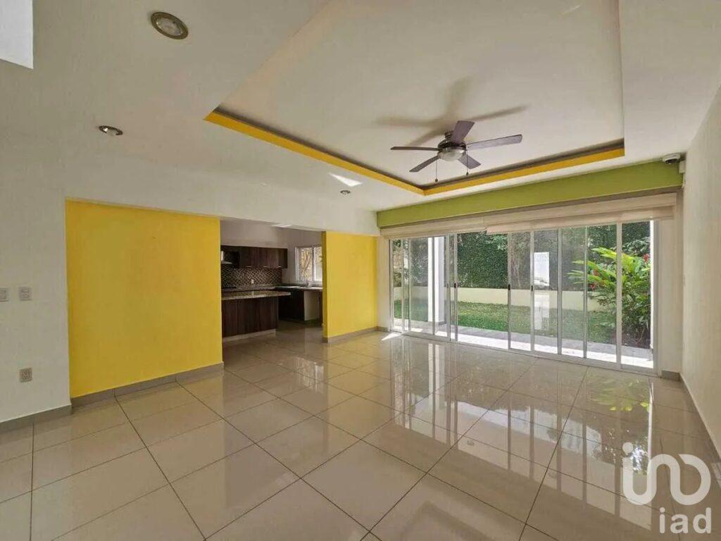 CASA EN VENTA EN RESIDENCIAL  SAN CARLOS CON AMPLIOS ESPACIOS