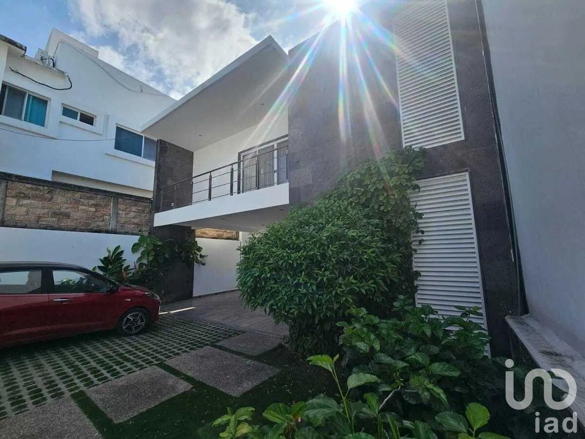 CASA EN VENTA EN RESIDENCIAL  SAN CARLOS CON AMPLIOS ESPACIOS